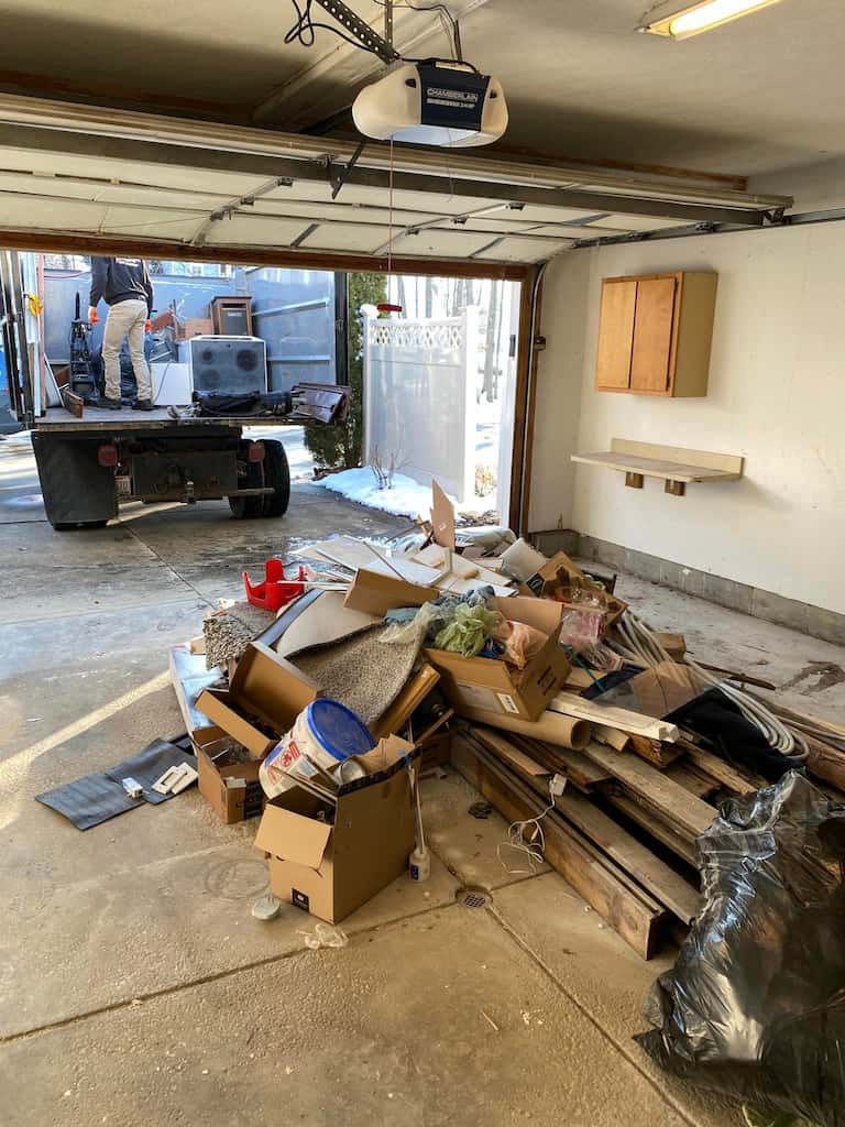 Professional Garage Cleanout Services in Arab, AL